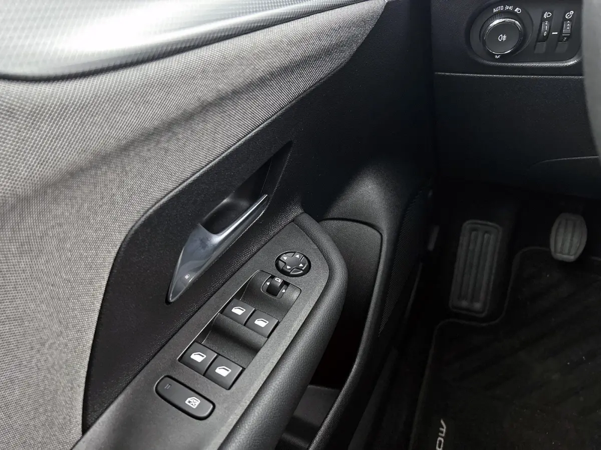 1.2 Edition | 100pk | Apple Carplay/Android Auto | Camera |