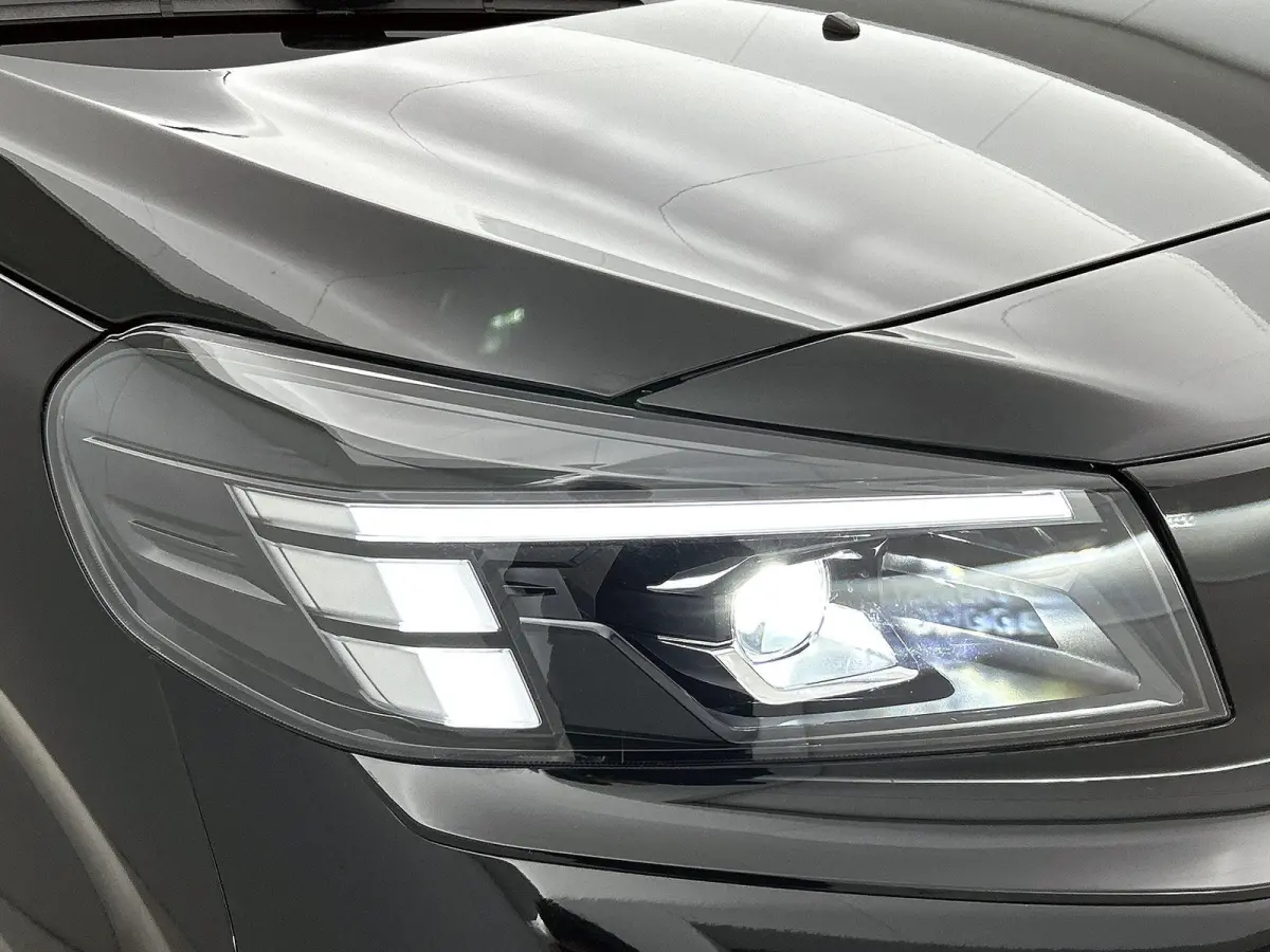 Electric L3 75 kWh DC STX | DEMO SALE
