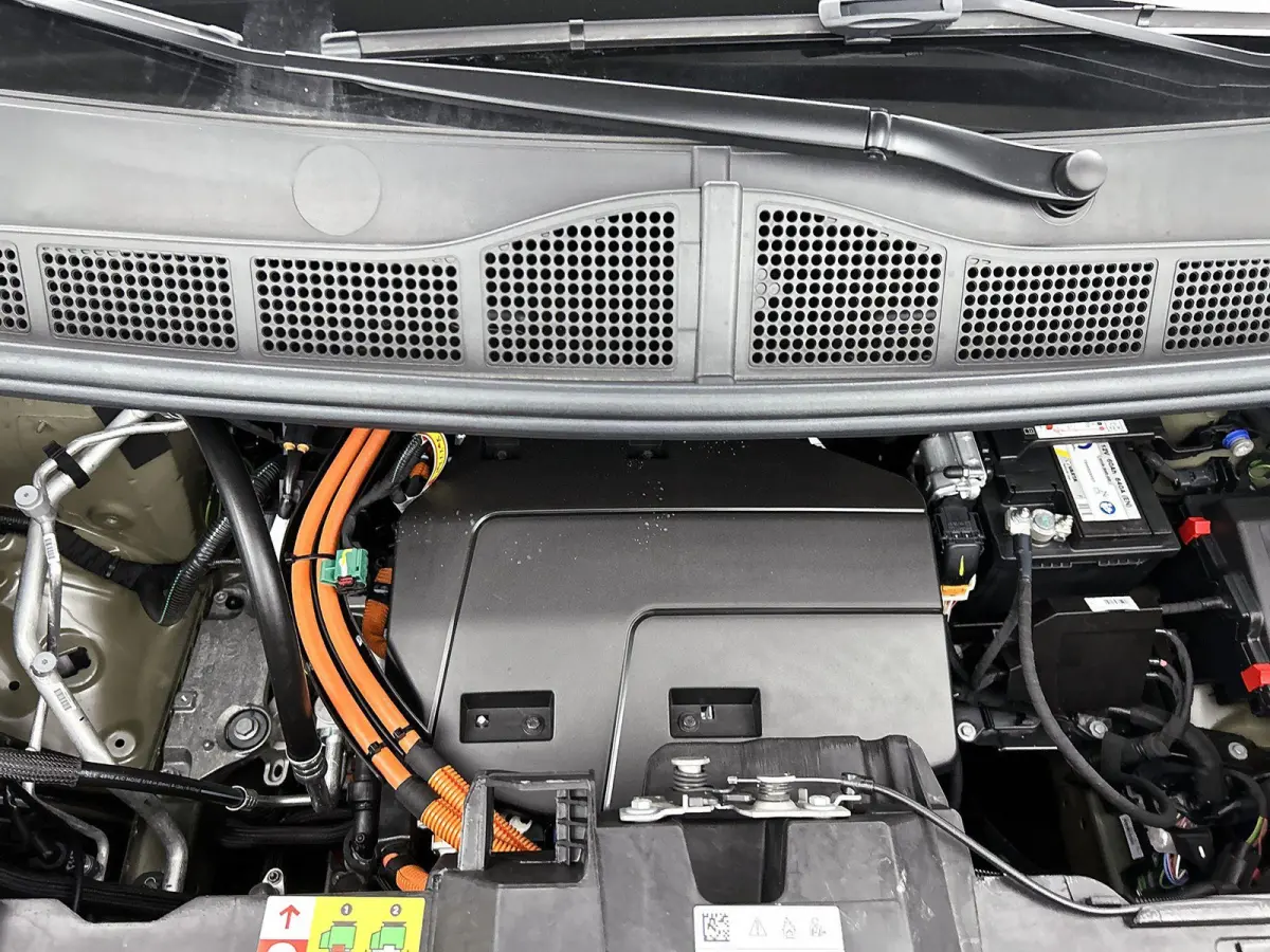 Electric L3 75 kWh DC STX | DEMO SALE