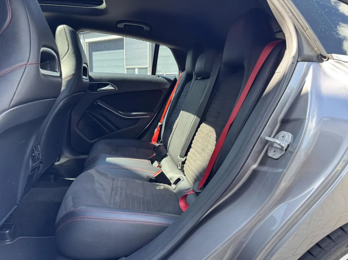AMG 45 4MATIC OrangeArt Edition | Alcantara/Leder | Panorama | Xenon | Camera | Navigatie