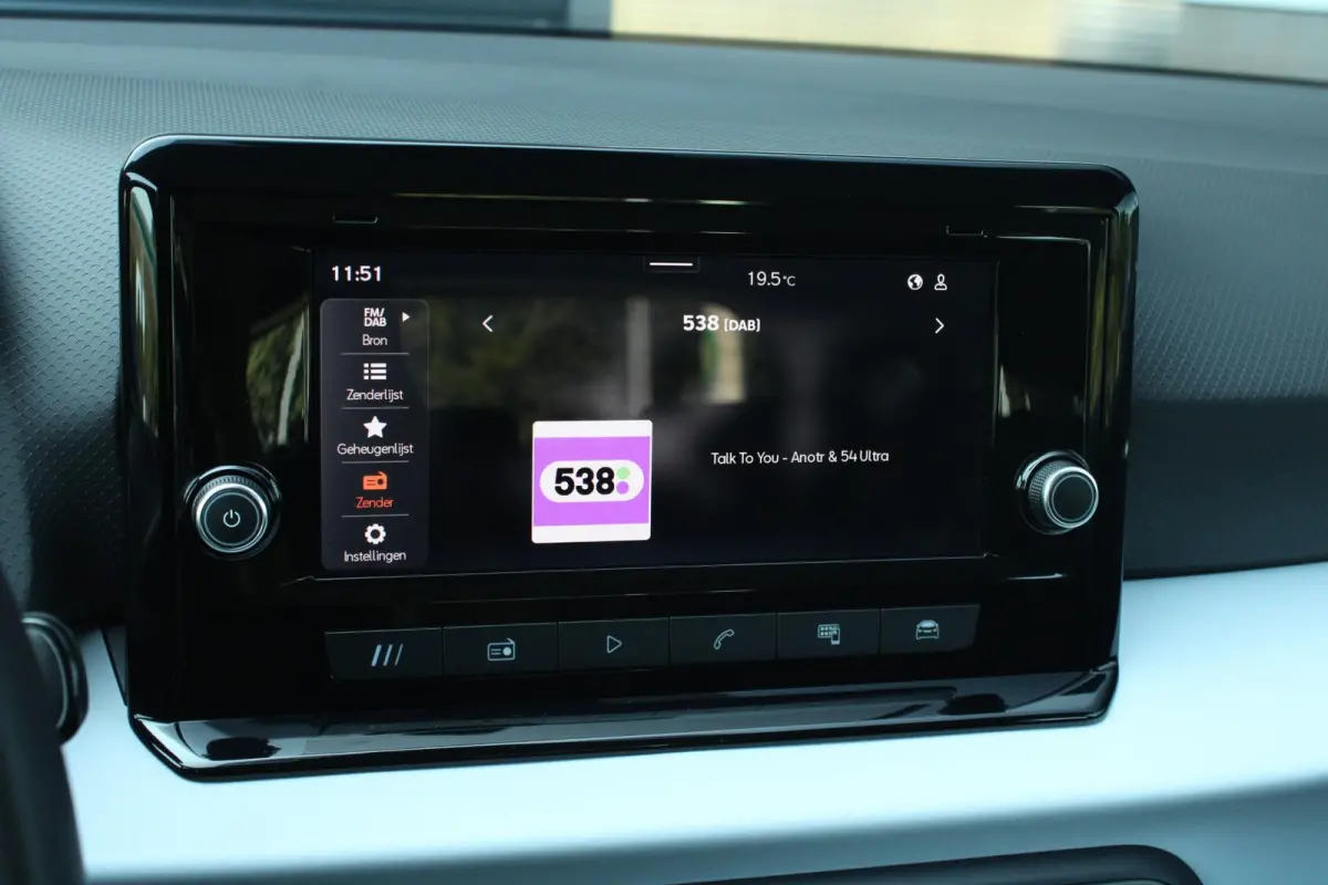 1.0 EcoTSI 95pk Style | Airco Automatisch | Parkeersensoren | Apple CarPlay/ Android Auto | Cruise Control