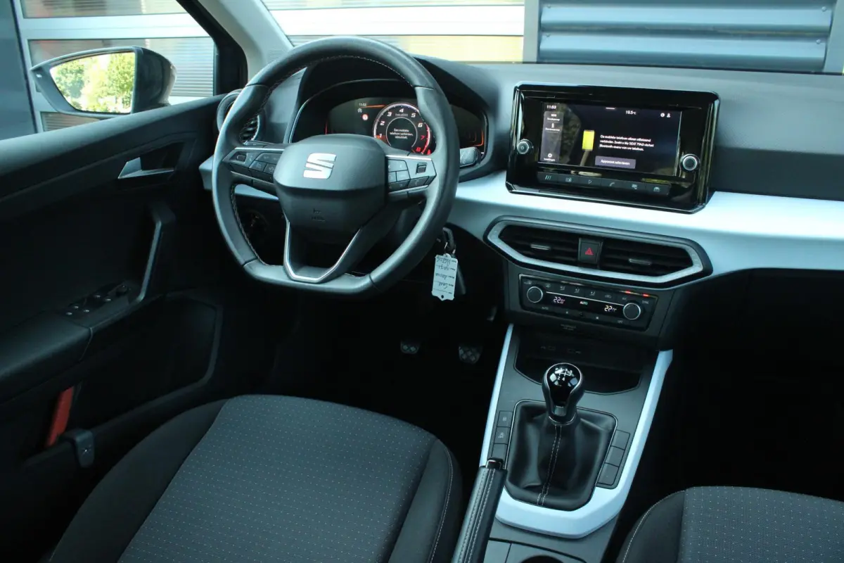 1.0 EcoTSI 95pk Style | Airco Automatisch | Parkeersensoren | Apple CarPlay/ Android Auto | Cruise Control