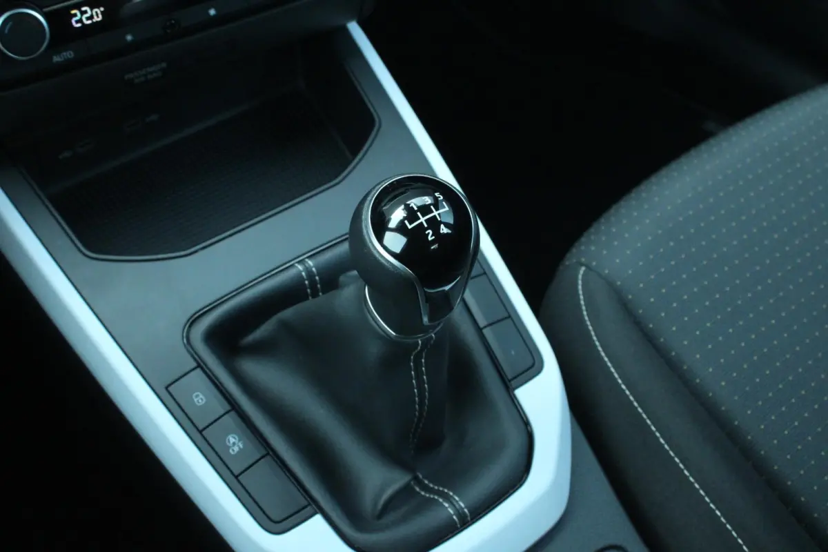 1.0 EcoTSI 95pk Style | Airco Automatisch | Parkeersensoren | Apple CarPlay/ Android Auto | Cruise Control