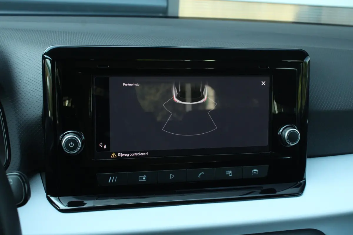 1.0 EcoTSI 95pk Style | Airco Automatisch | Parkeersensoren | Apple CarPlay/ Android Auto | Cruise Control