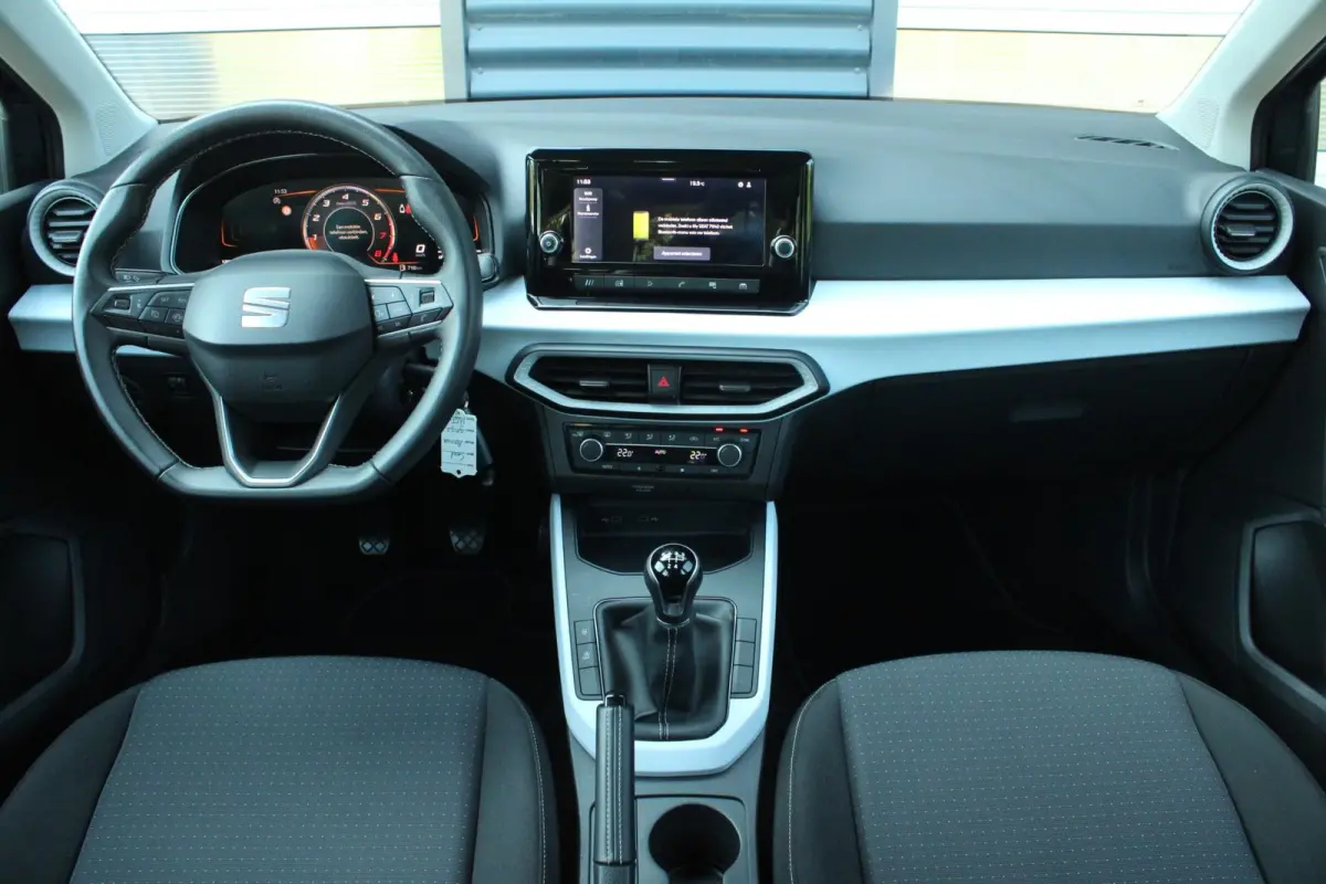 1.0 EcoTSI 95pk Style | Airco Automatisch | Parkeersensoren | Apple CarPlay/ Android Auto | Cruise Control