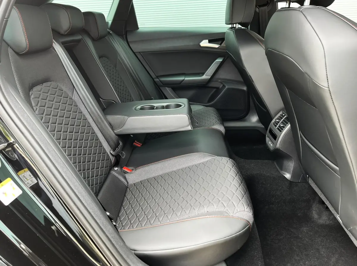 1.5 TSI 204pk DSG e-Hybrid FR Business | Trekhaak Uitklapbaar | Velgen 17''