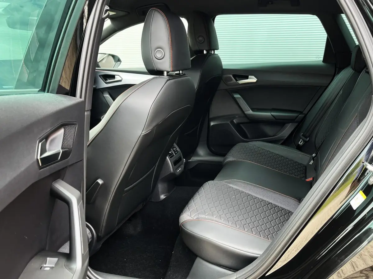 1.5 TSI 204pk DSG e-Hybrid FR Business | Trekhaak Uitklapbaar | Velgen 17''