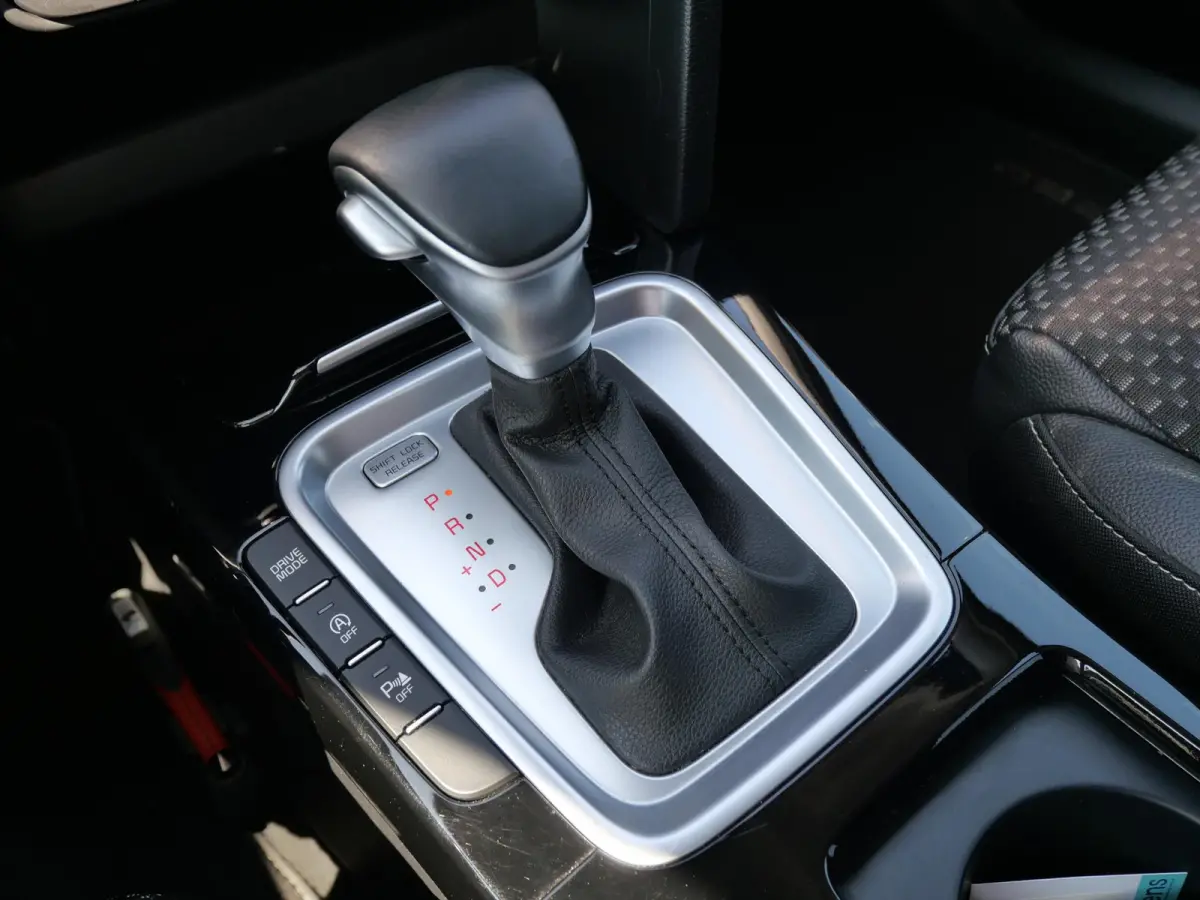 1.0 T-GDi DynamicPlusLine | Automaat | Cruise | Clima | Carplay | Camera | Keyless | Navi | Stoel-stuurverwarming |