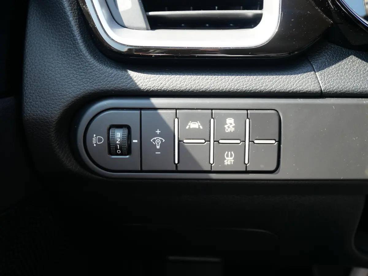 1.0 T-GDi DynamicPlusLine | Automaat | Cruise | Clima | Carplay | Camera | Keyless | Navi | Stoel-stuurverwarming |
