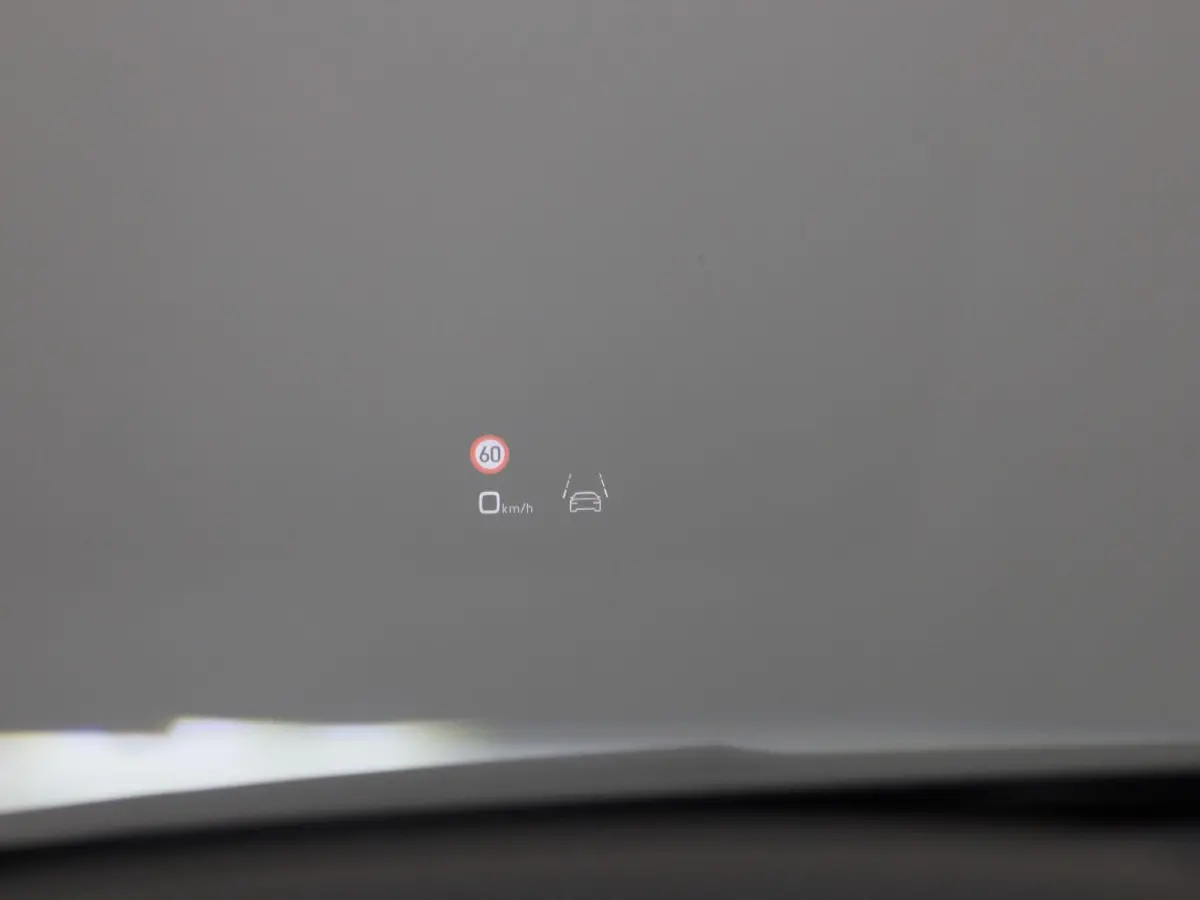 40 TFSI e S edition 204 PK | Adaptive cruise control | Achteruitrijcamera | Stoelverwarming | Climate control | Navigatie | Optiekpakket zwart plus | SONOS | Smartphone interface | Lichtmeta
