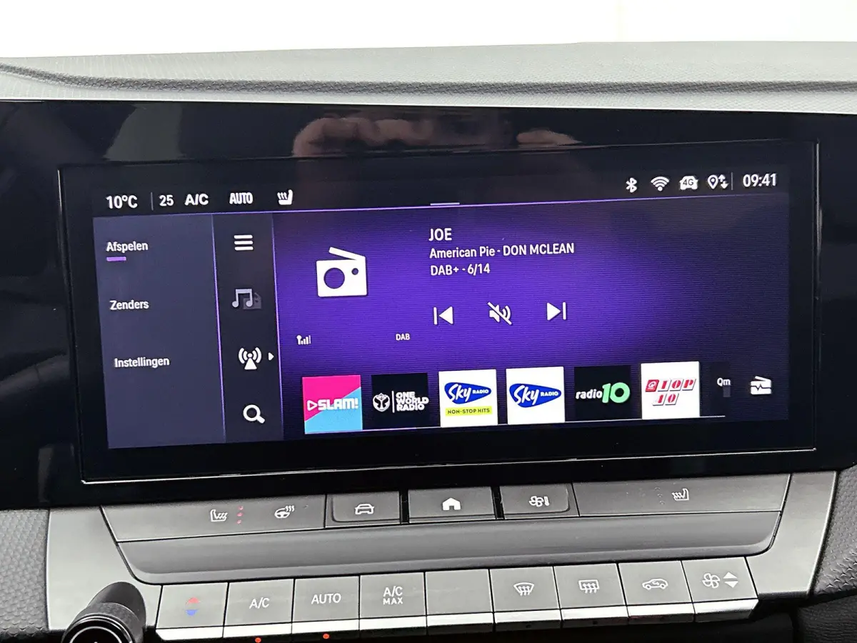1.2 Business Edition 110pk | Navigatie | Adaptieve Cruise Control | Camera | LED | Keyless Entry/Start | Stoelverwarming | Apple Carplay/Android Auto |