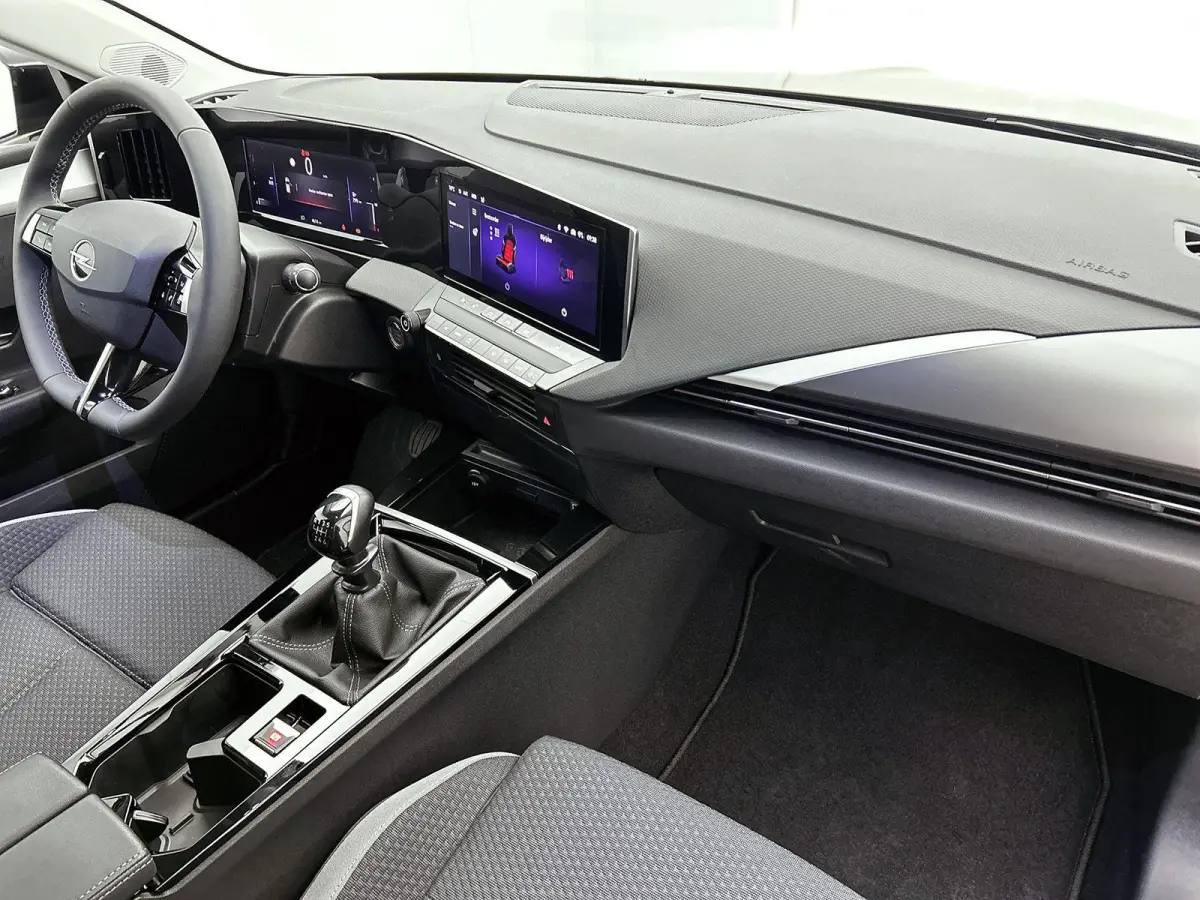 1.2 Business Edition 110pk | Navigatie | Adaptieve Cruise Control | Camera | LED | Keyless Entry/Start | Stoelverwarming | Apple Carplay/Android Auto |