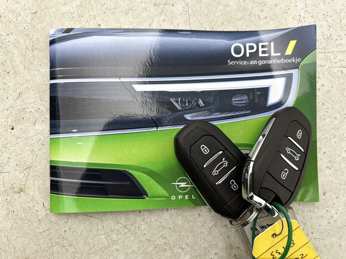 1.2 Business Edition 110pk | Navigatie | Adaptieve Cruise Control | Camera | LED | Keyless Entry/Start | Stoelverwarming | Apple Carplay/Android Auto |