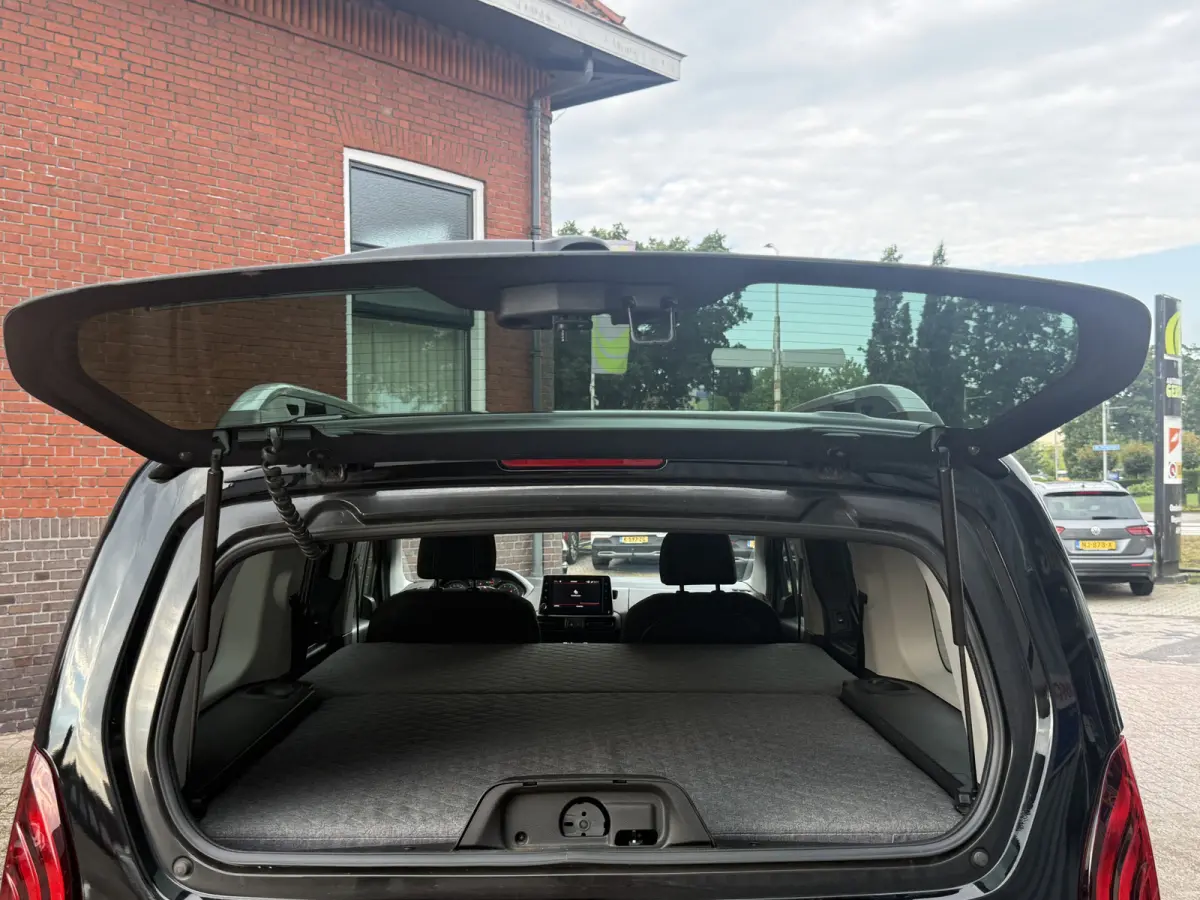 Long - 2 pers. Mini-Camper. 1.2 Puretech Long GT-Line | UNIEK! | AUTOMAAT | TREKHAAK | CAMERA | CRUISE |