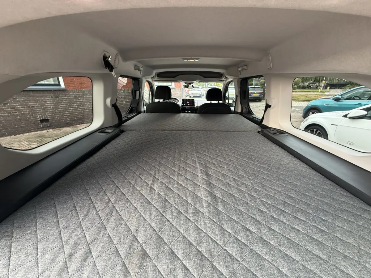Long - 2 pers. Mini-Camper. 1.2 Puretech Long GT-Line | UNIEK! | AUTOMAAT | TREKHAAK | CAMERA | CRUISE |