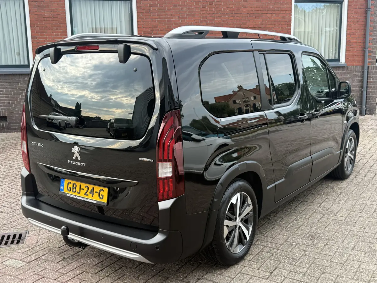 Long - 2 pers. Mini-Camper. 1.2 Puretech Long GT-Line | UNIEK! | AUTOMAAT | TREKHAAK | CAMERA | CRUISE |