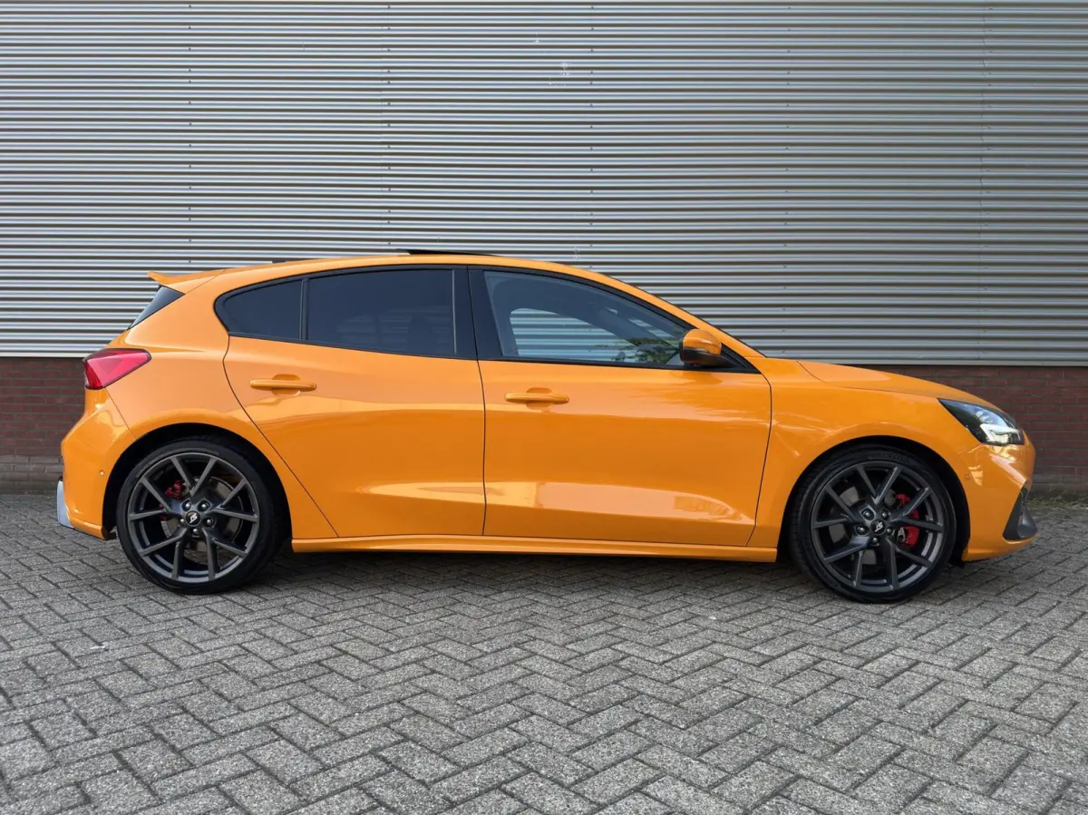 2.3 EcoBoost ST-X|Pano|Camera|Orange Fury|B&O|Winterpack|BLIS|