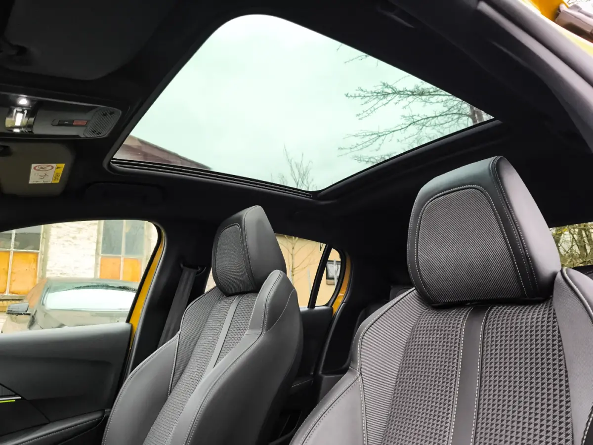1.2 PureTech GT-Line 1e-Eig. & Dealer-Onderh. BOVAG-Garantie. NL-Auto.