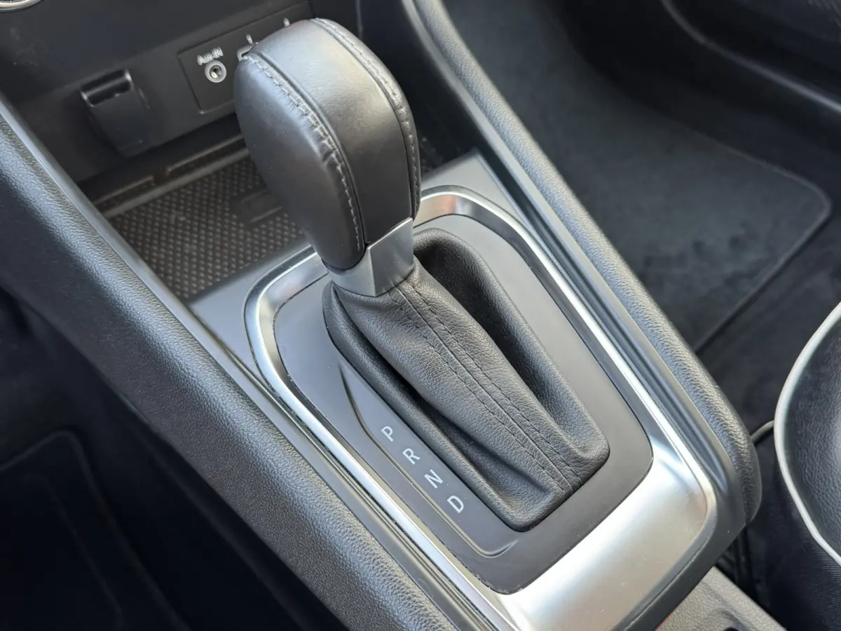 1.3 TCe 140 Intens Automaat Navi Carplay Clima Camera PDC V+A