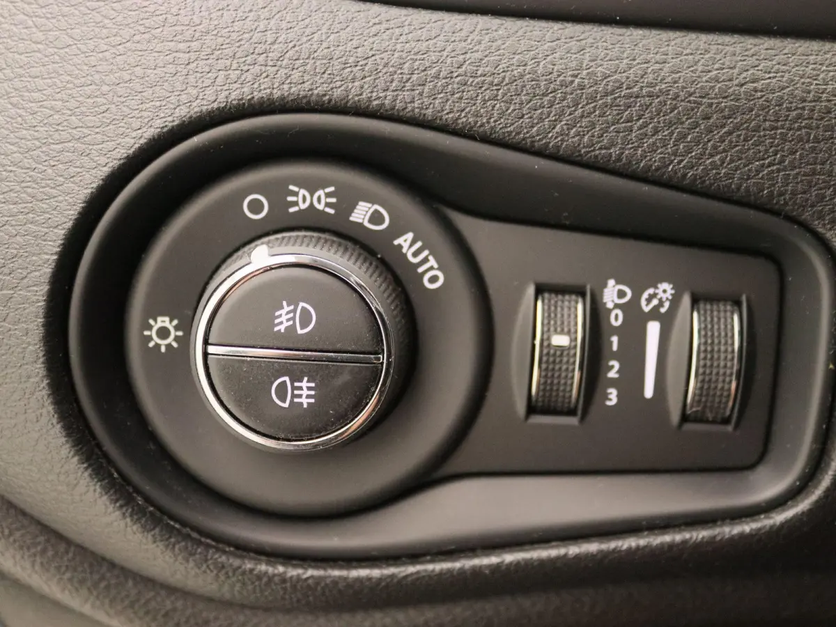 1.4 MultiAir Limited | Navigatie | Climate control | Parkeersensoren