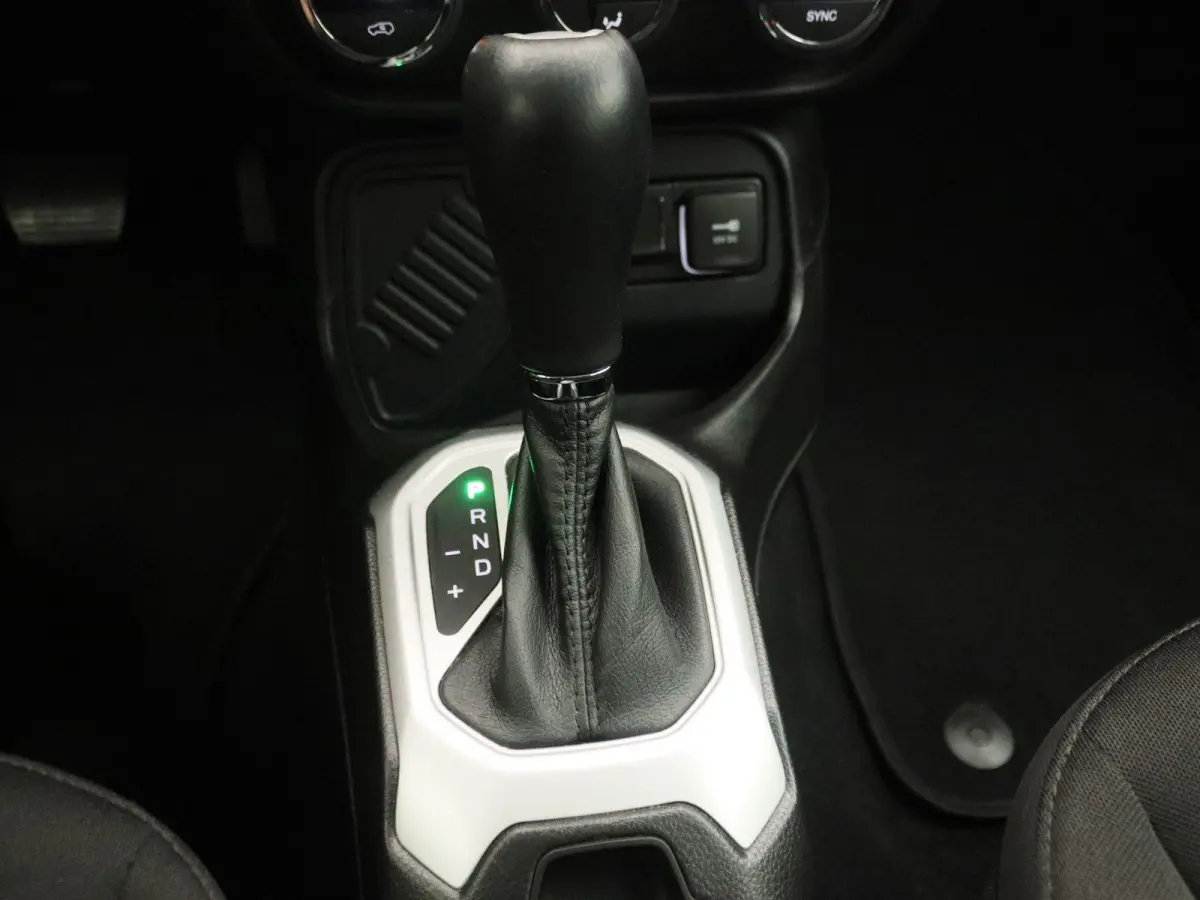 1.4 MultiAir Limited | Navigatie | Climate control | Parkeersensoren