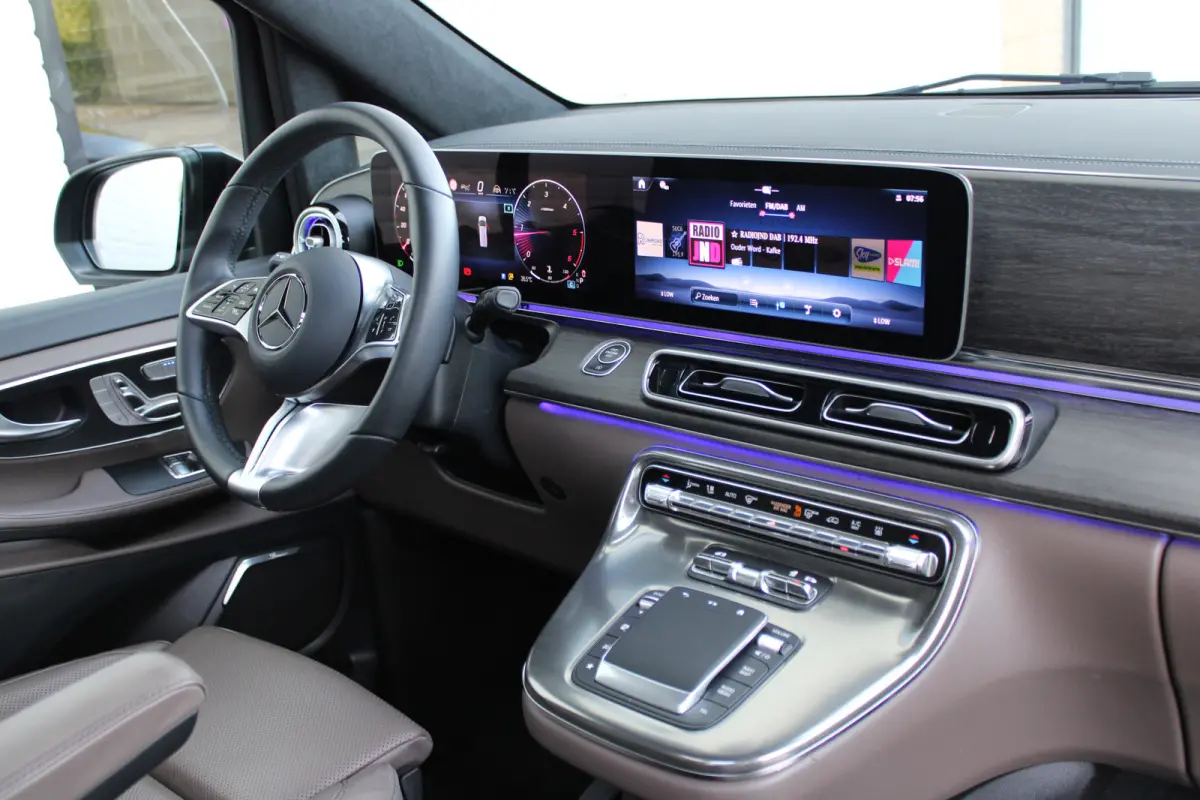 300d / AMG / Exclusive / DC / 4-matic / Luchtvering / Pano / 360 Cam / Burmester / Vol Opties / NIEUWSTAAT.