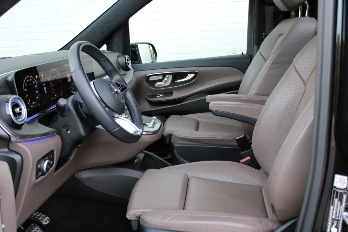 300d / AMG / Exclusive / DC / 4-matic / Luchtvering / Pano / 360 Cam / Burmester / Vol Opties / NIEUWSTAAT.