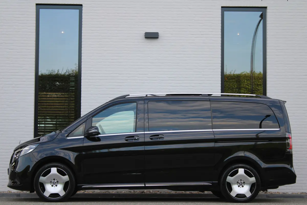 300d / AMG / Exclusive / DC / 4-matic / Luchtvering / Pano / 360 Cam / Burmester / Vol Opties / NIEUWSTAAT.