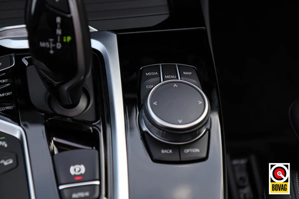 xDrive30i M-Sport M-Pakket |PANODAK|H&K|MEMORY|KEYLESS|CAMERA|CARPLAY|TREKHAAK|STOELVERW.
