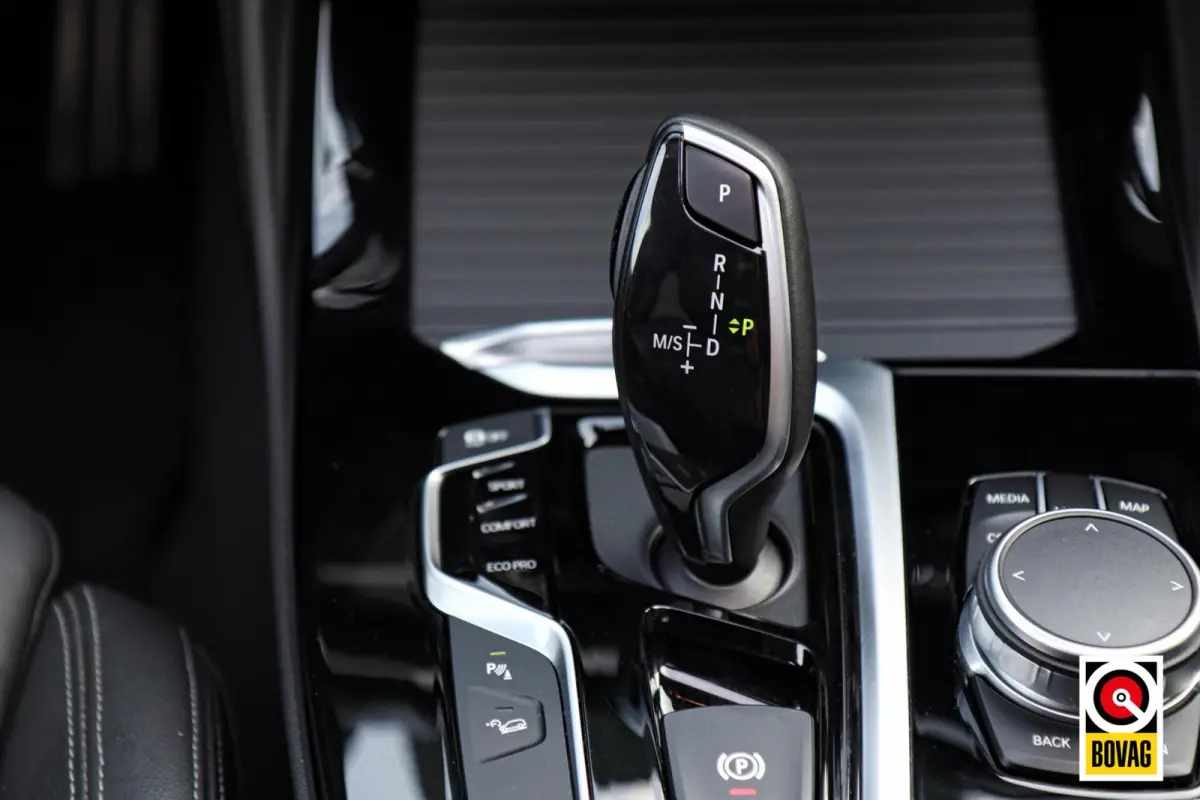 xDrive30i M-Sport M-Pakket |PANODAK|H&K|MEMORY|KEYLESS|CAMERA|CARPLAY|TREKHAAK|STOELVERW.