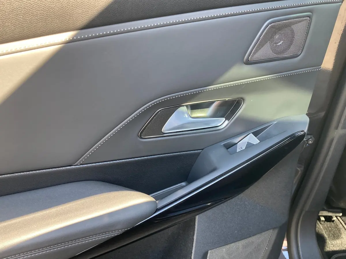 1.6 PHEV 300 4x4 Etoile Airco | 360 Camera | Cruise Adaptief | DAB | Keyless | LED | LMV 19" | Ledere Bekleding | Navi | Pano | Stoelverwarming |