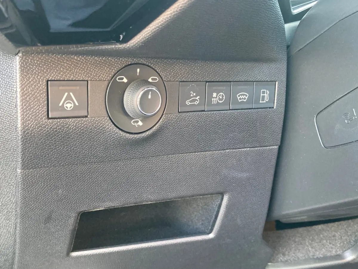 1.6 PHEV 300 4x4 Etoile Airco | 360 Camera | Cruise Adaptief | DAB | Keyless | LED | LMV 19" | Ledere Bekleding | Navi | Pano | Stoelverwarming |