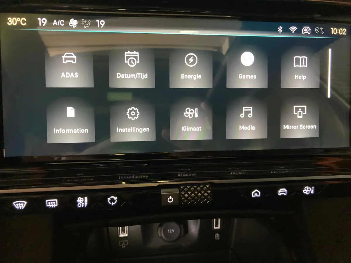 1.6 PHEV 300 4x4 Etoile Airco | 360 Camera | Cruise Adaptief | DAB | Keyless | LED | LMV 19" | Ledere Bekleding | Navi | Pano | Stoelverwarming |