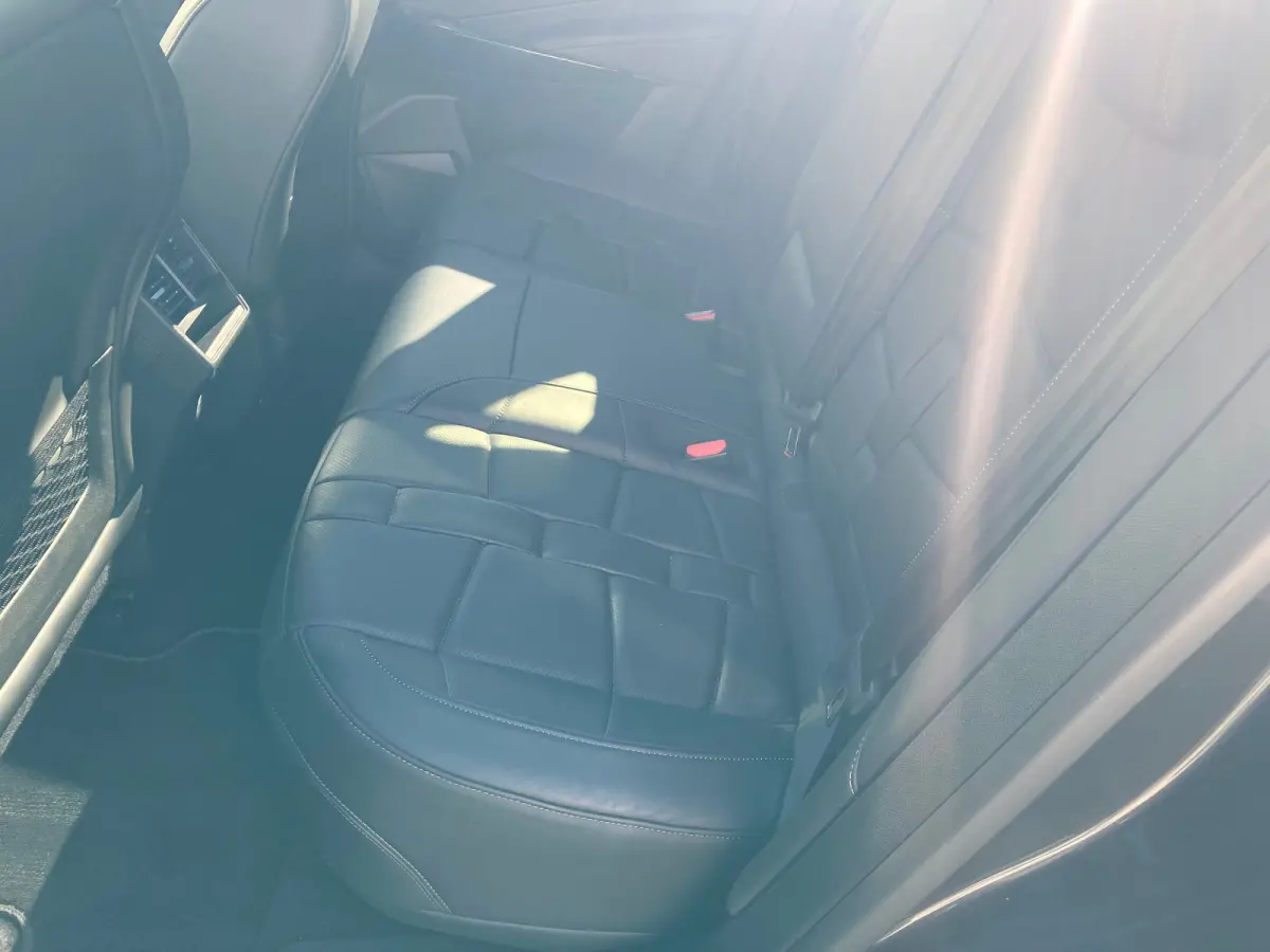 1.6 PHEV 300 4x4 Etoile Airco | 360 Camera | Cruise Adaptief | DAB | Keyless | LED | LMV 19" | Ledere Bekleding | Navi | Pano | Stoelverwarming |
