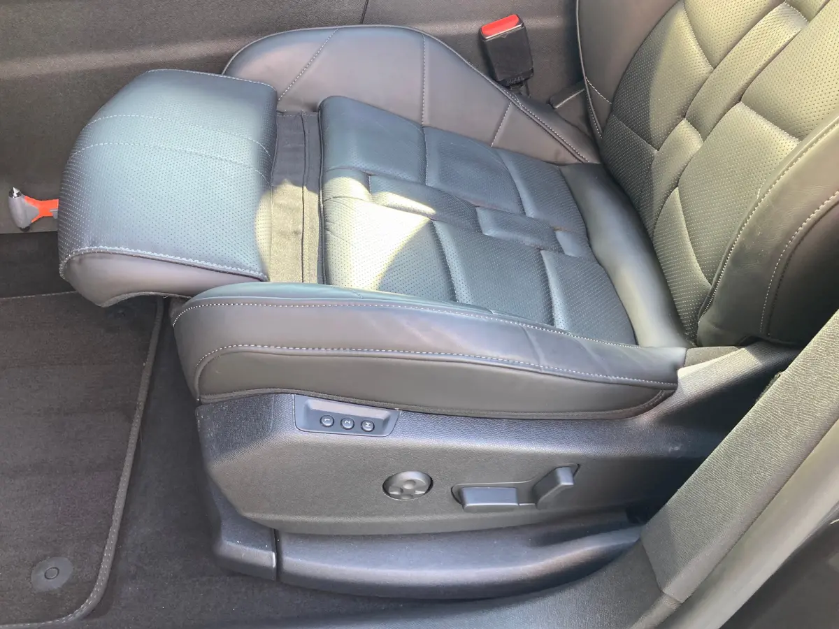 1.6 PHEV 300 4x4 Etoile Airco | 360 Camera | Cruise Adaptief | DAB | Keyless | LED | LMV 19" | Ledere Bekleding | Navi | Pano | Stoelverwarming |