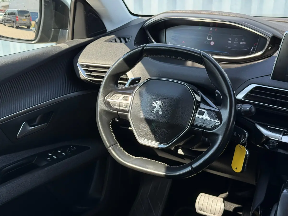 1.2 PureTech Active Cruise control | Navigatie | Parkeersensoren | Airco | Apple carplay & Android auto