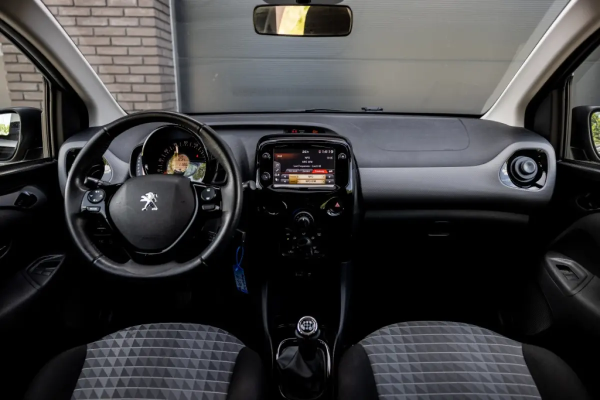 1.0 e-VTi Allure | Carplay | DAB |