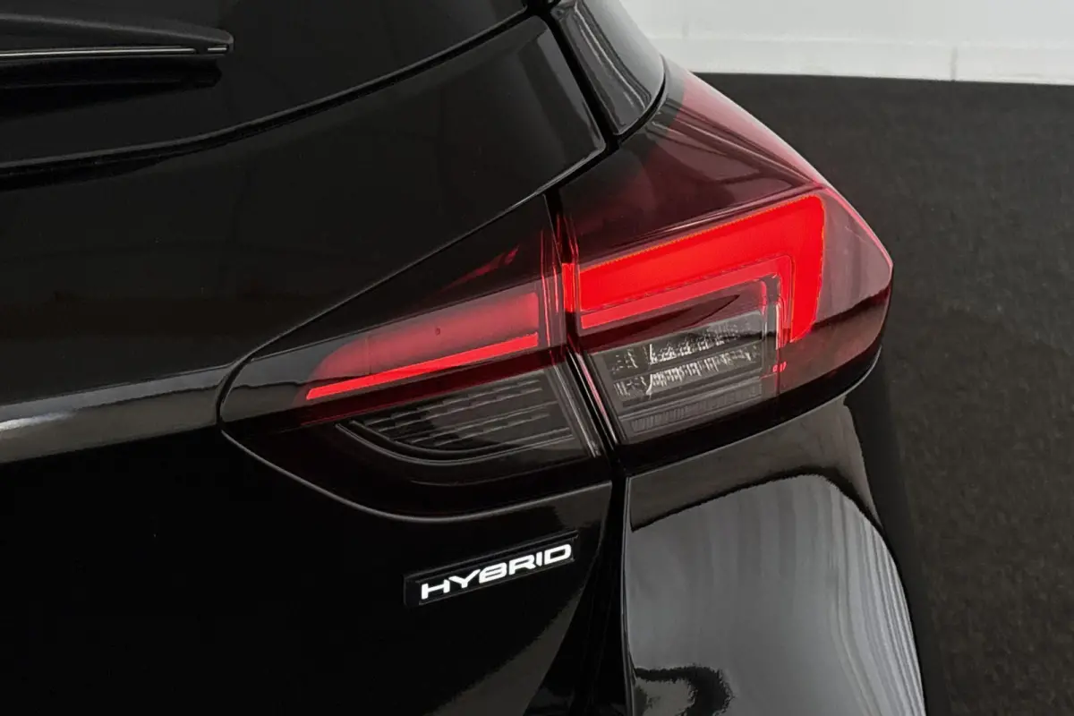 1.2 Turbo Hybrid GS Automaat Camera Apple CarPlay LED