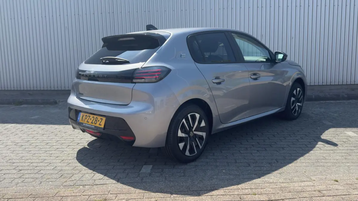 EV Business 50 kWh | Apple Carplay / Android Auto | Camera achter | Parkeer sensoren voor + achter |