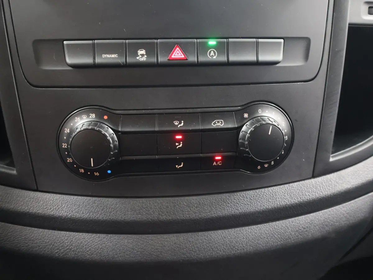 114 CDI L2 | Digitale Radio | Achteruitrijcamera | Cruisecontrol | Airco | Carplay | Comfortstoel Bestuurder | Bijrijdersbank | Houten Laadvloer | Achterdeuren| Certified |*
