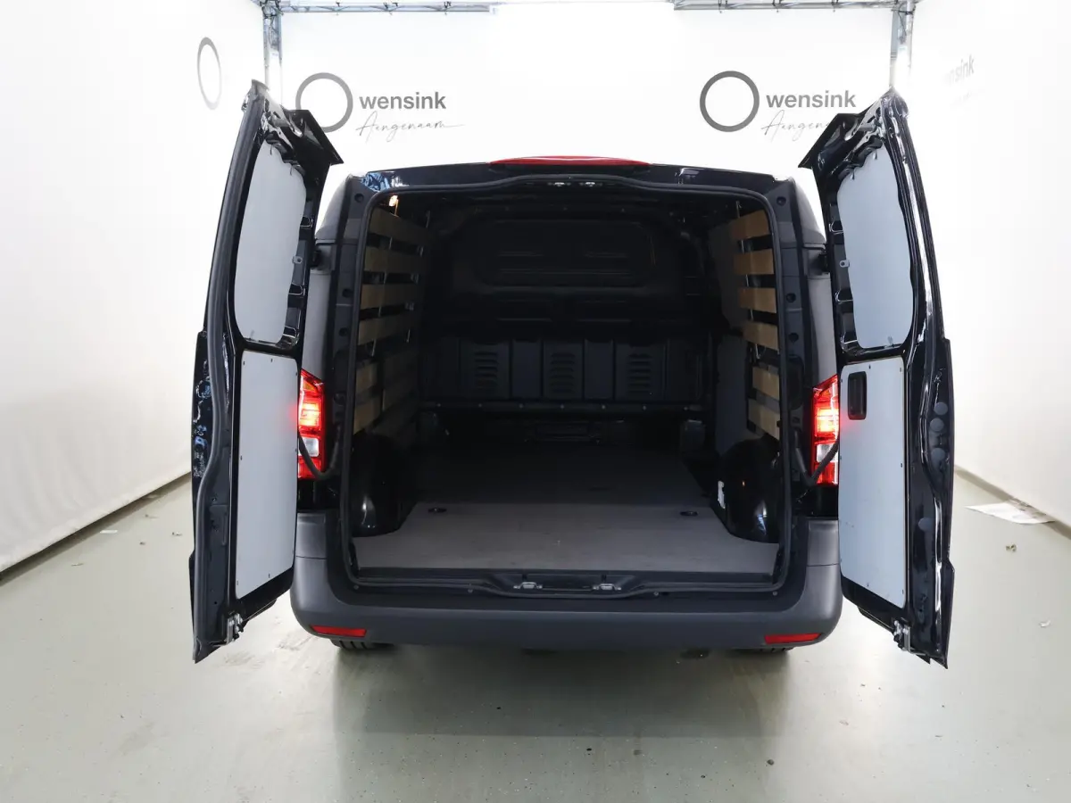 114 CDI L2 | Digitale Radio | Achteruitrijcamera | Cruisecontrol | Airco | Carplay | Comfortstoel Bestuurder | Bijrijdersbank | Houten Laadvloer | Achterdeuren| Certified |*