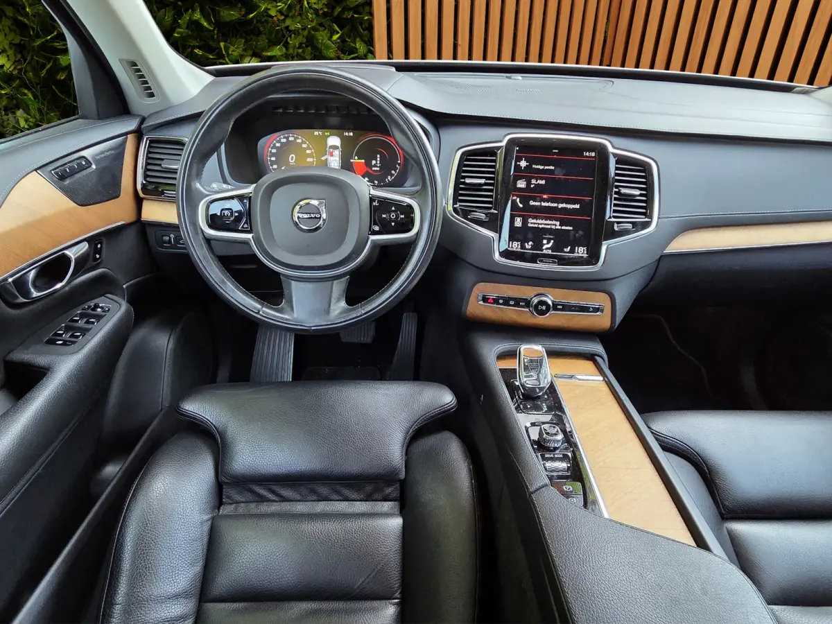 2.0 T8 Recharge AWD Inscription | Pano | HUD | 360 Cam | Pilot Assist | Memory