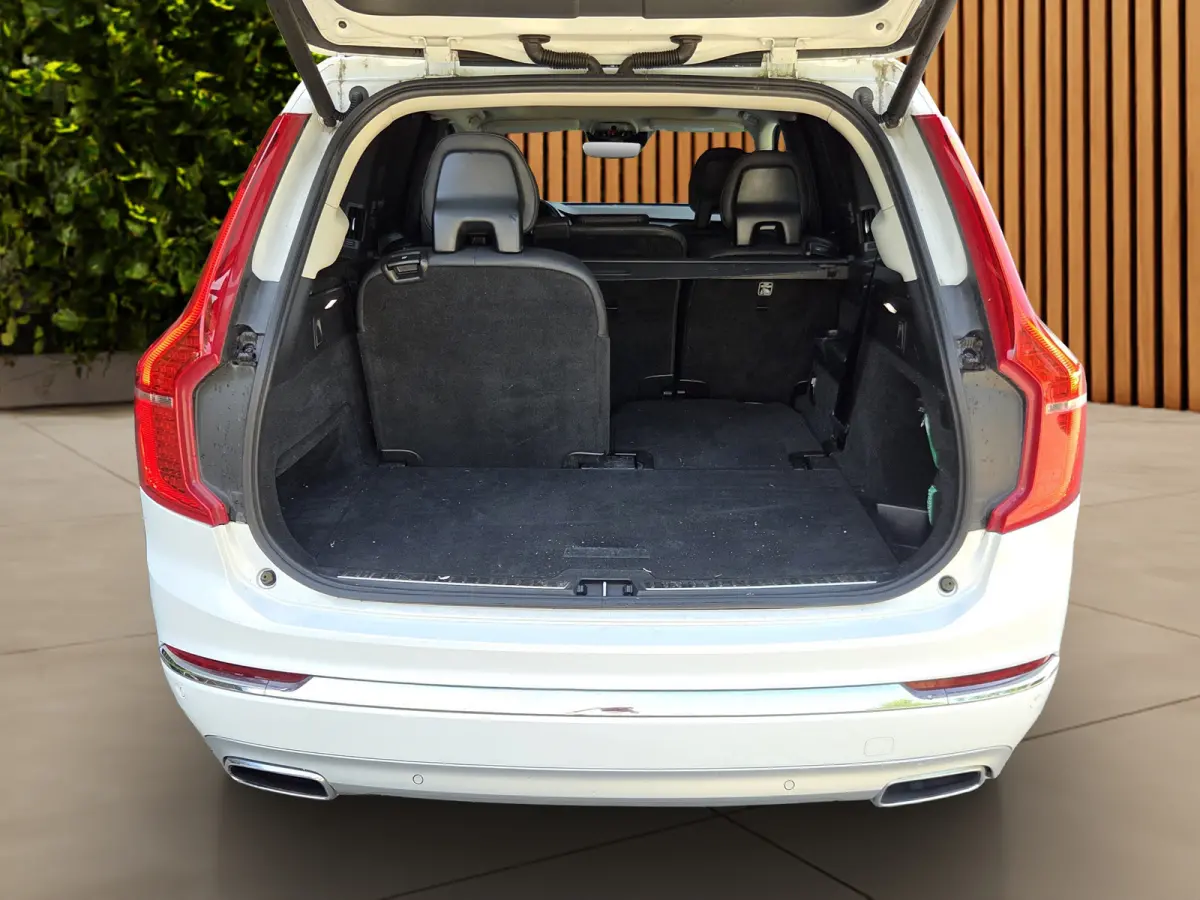 2.0 T8 Recharge AWD Inscription | Pano | HUD | 360 Cam | Pilot Assist | Memory