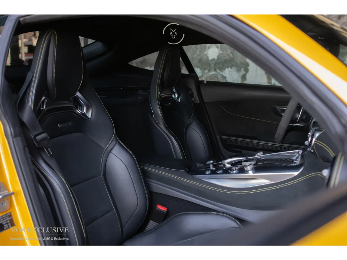 4.0 S Coupe Carbon in/exterieur|Ceramic|Dynamic plus|Designo|Performance stoelen|Dealer OH