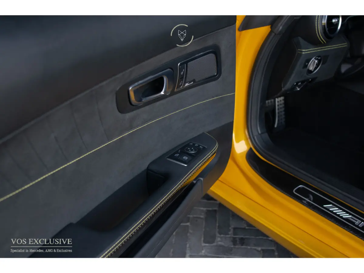 4.0 S Coupe Carbon in/exterieur|Ceramic|Dynamic plus|Designo|Performance stoelen|Dealer OH