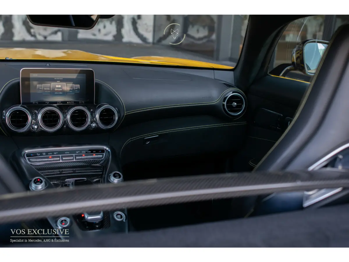 4.0 S Coupe Carbon in/exterieur|Ceramic|Dynamic plus|Designo|Performance stoelen|Dealer OH