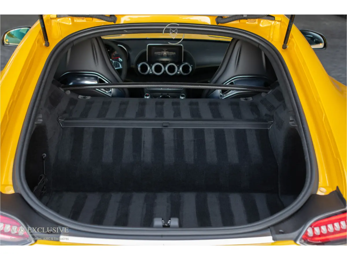 4.0 S Coupe Carbon in/exterieur|Ceramic|Dynamic plus|Designo|Performance stoelen|Dealer OH
