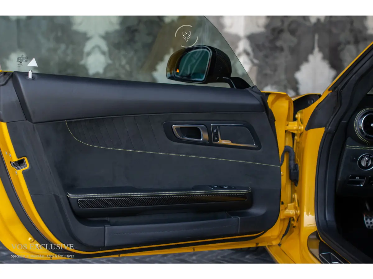 4.0 S Coupe Carbon in/exterieur|Ceramic|Dynamic plus|Designo|Performance stoelen|Dealer OH