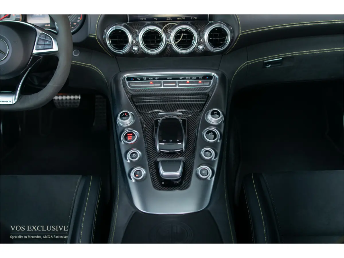 4.0 S Coupe Carbon in/exterieur|Ceramic|Dynamic plus|Designo|Performance stoelen|Dealer OH