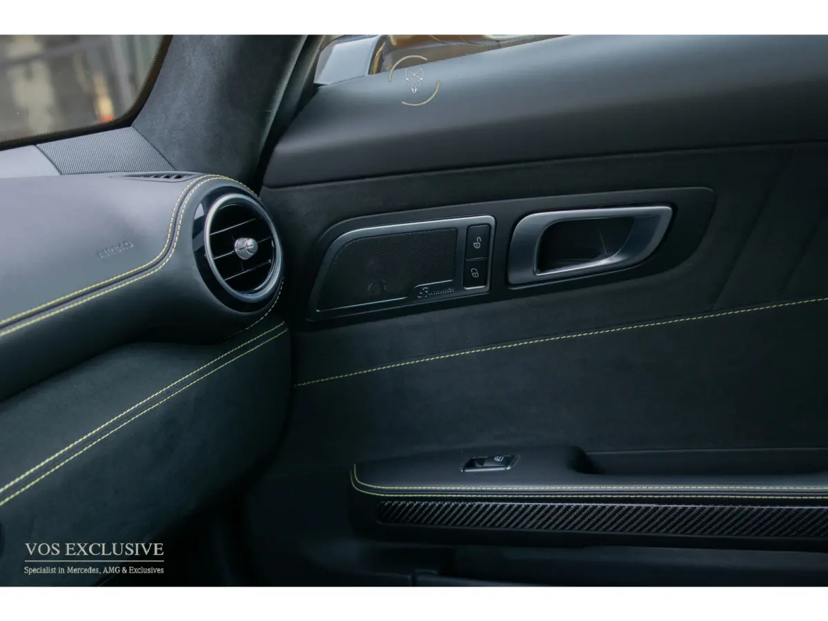 4.0 S Coupe Carbon in/exterieur|Ceramic|Dynamic plus|Designo|Performance stoelen|Dealer OH